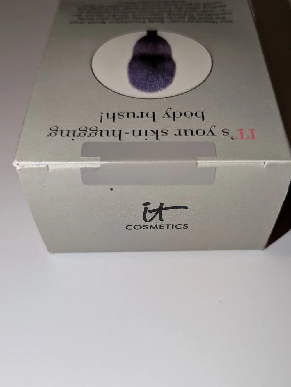 It Cosmetics body brush No. 28